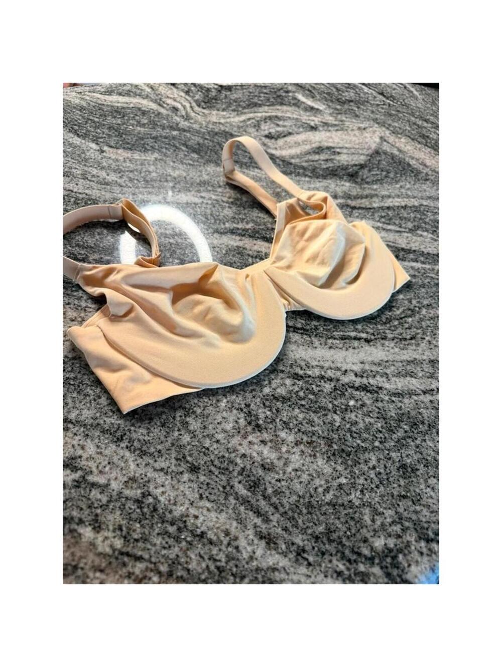 SKIMS Unlined Bra 32C (34B) Nude NWT